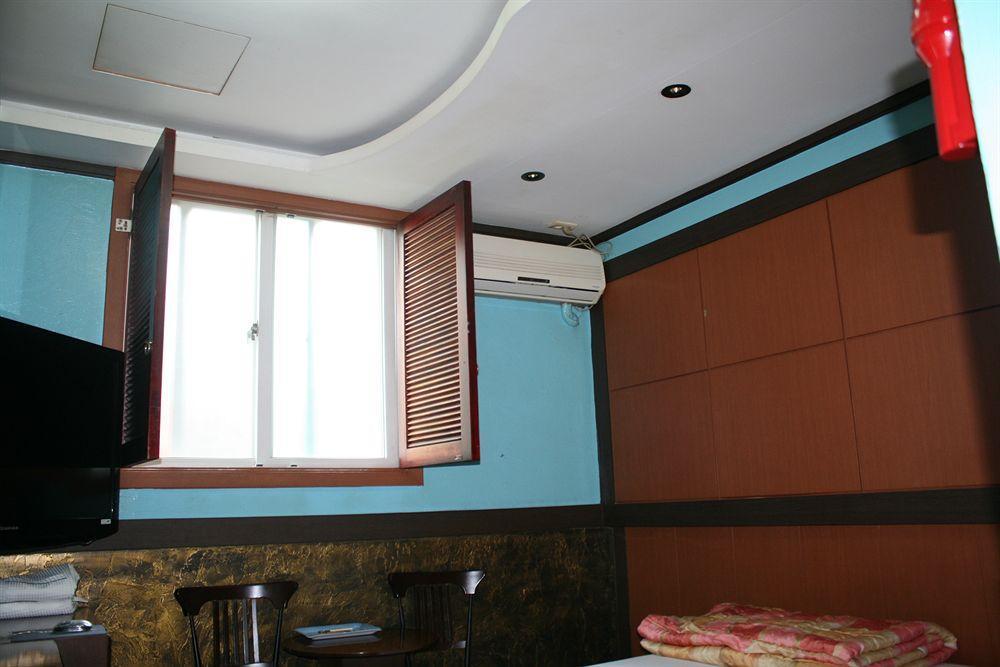 Oppa Hostel Σεούλ Εξωτερικό φωτογραφία